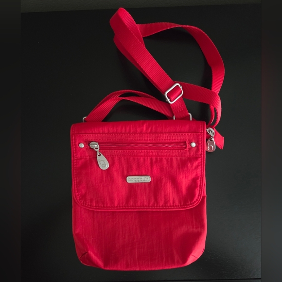 NWOT Baggallini Red Crossbody Bag with Adjustable Strap - Picture 1 of 6